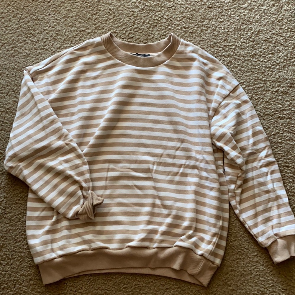 Forever 21 Sweatshirt